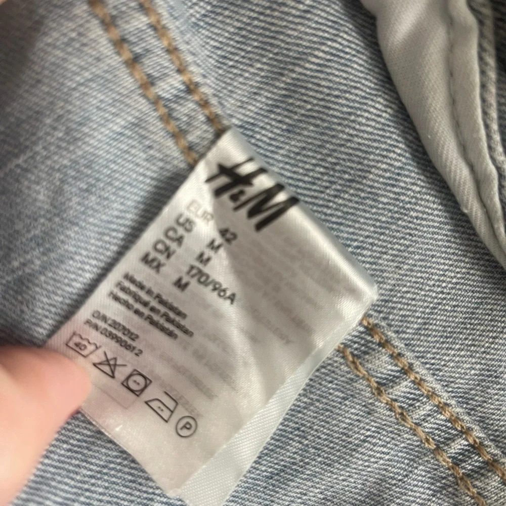 H&M Light Blue Jean Jacket - Picture 3 of 4
